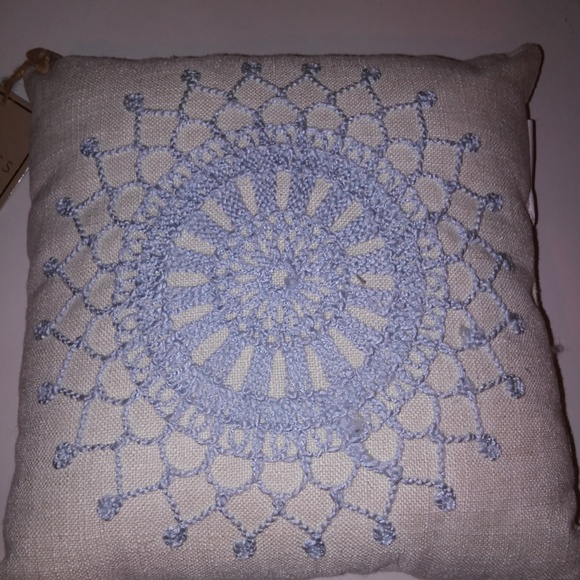 Compass Throw Pillow - Picture 2 of 8